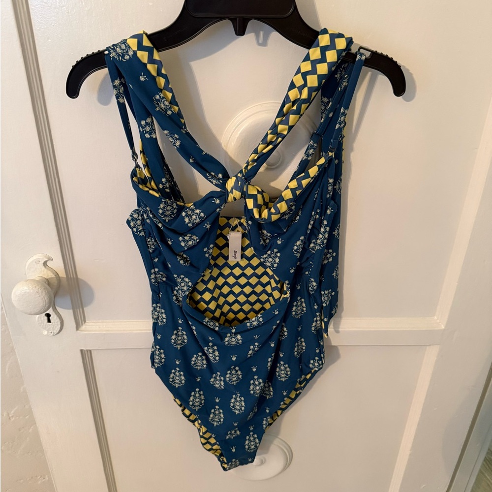 Sold - Maaji Convertible Cutout One-Piece Swimsuit - Picture 4 of 7